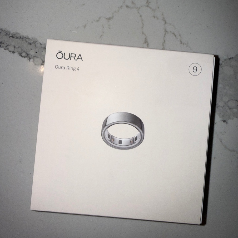 New Oura Ring 4 - Size 9 - Silver
